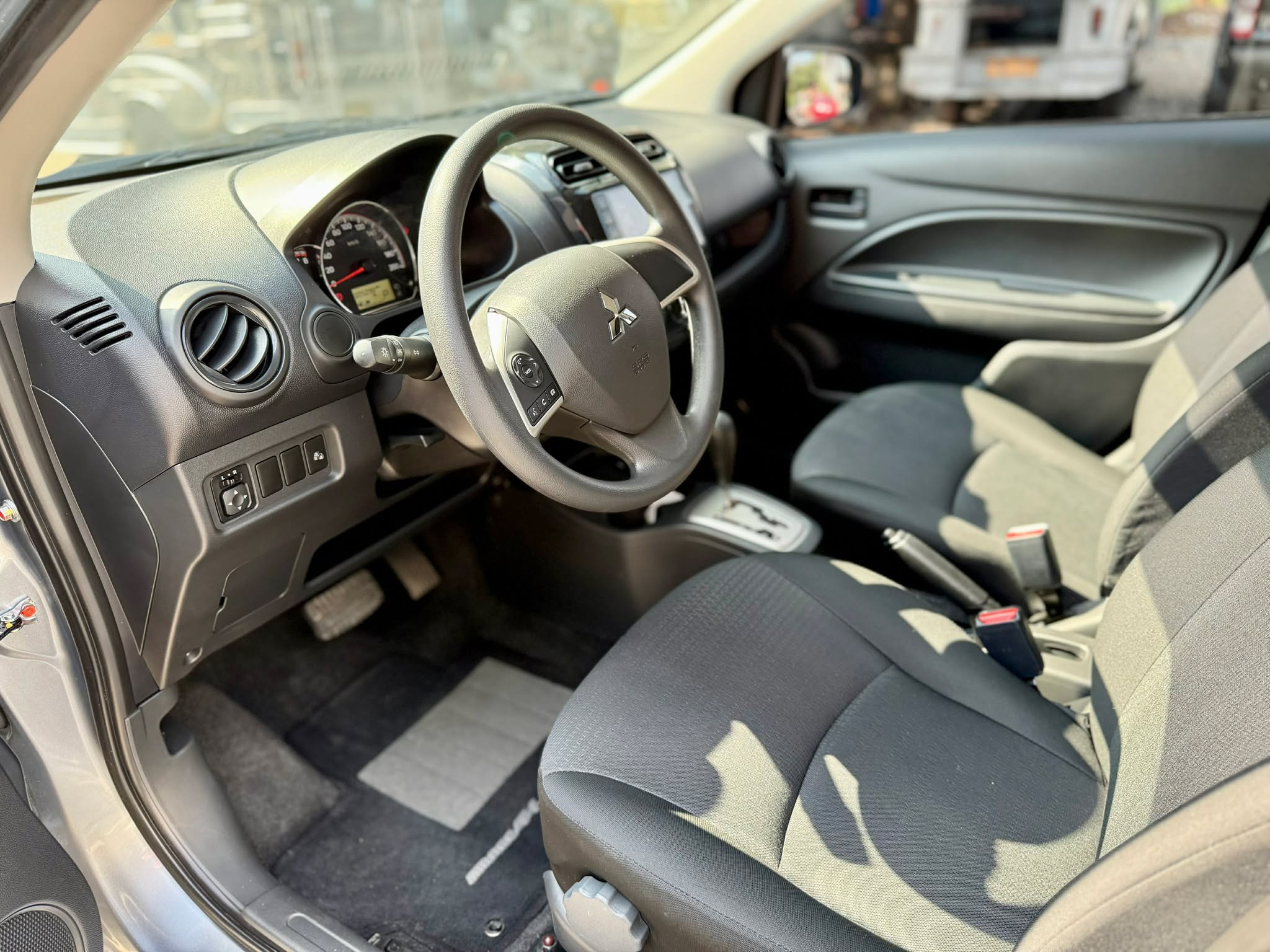 2025 MITSUBISHI MIRAGE GLX AT GAS (NKS3604) - Image 3