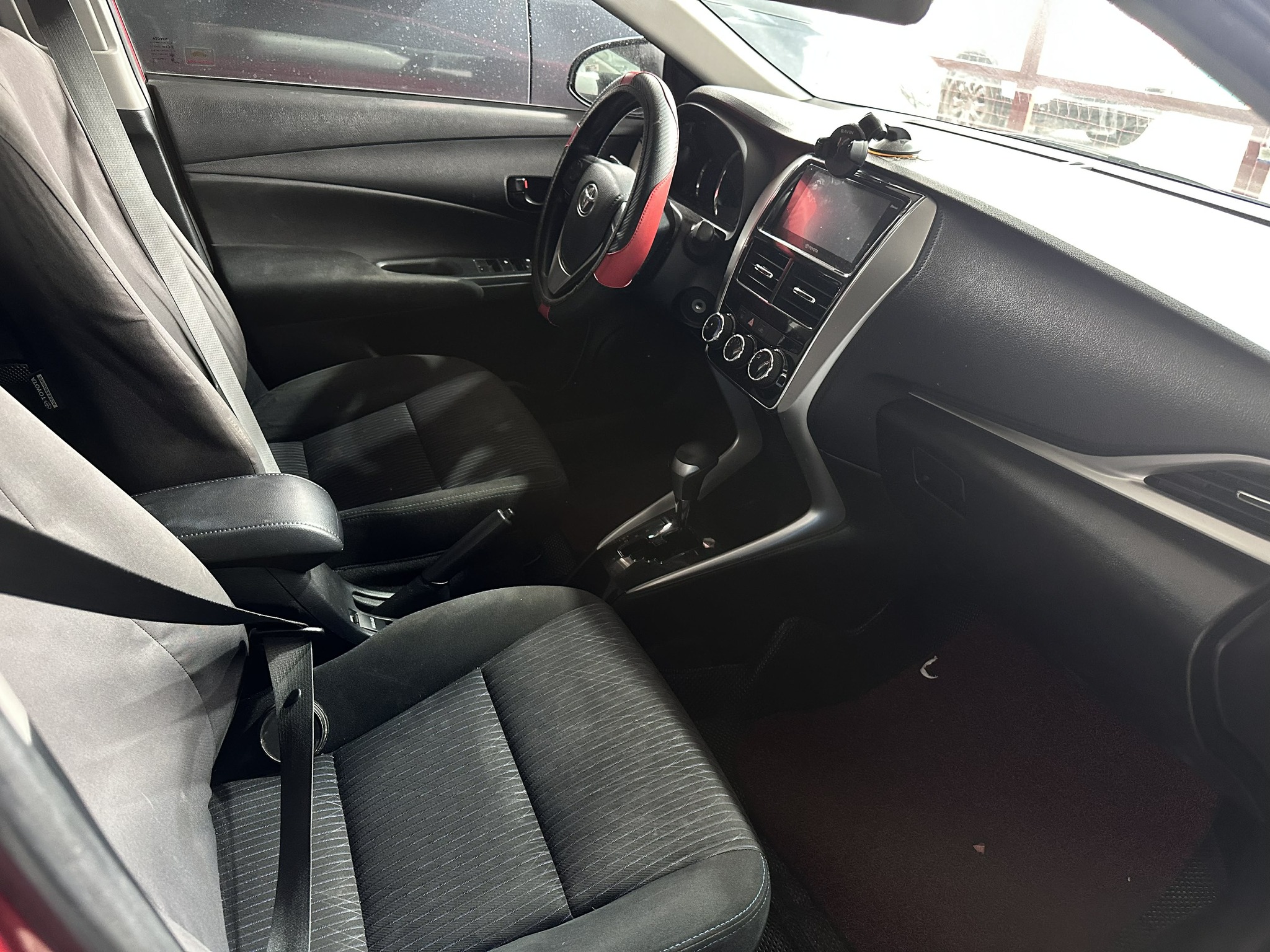 2021 TOYOTA VIOS XLE AT GAS - Image 4