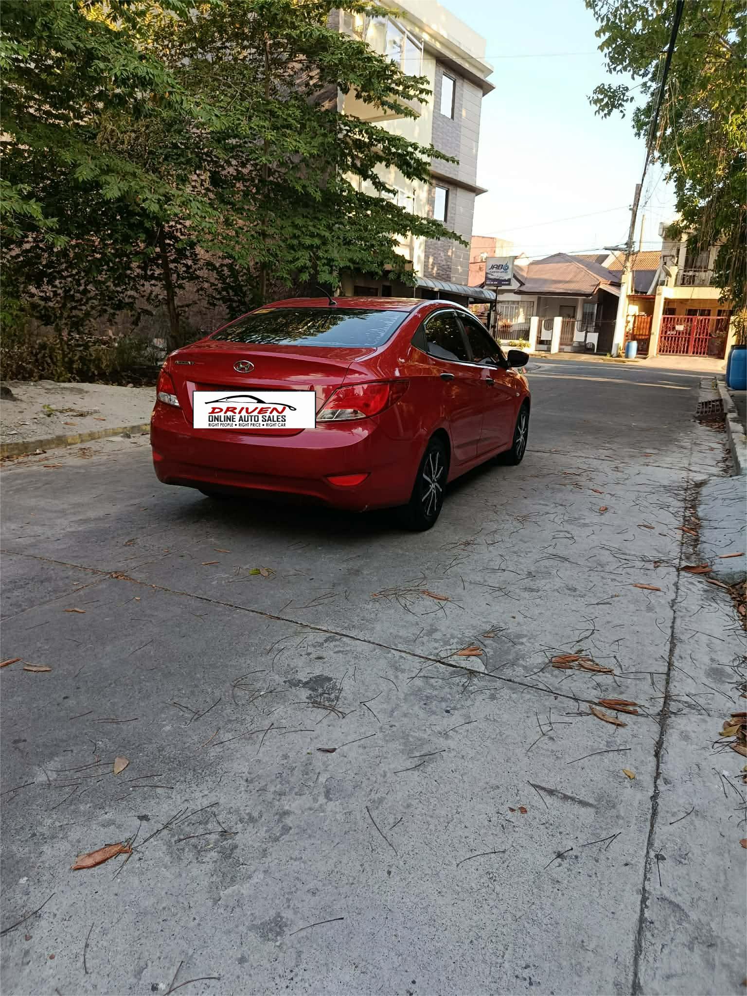 2017 HYUNDAI ACCENT CVT AT GAS - Image 4