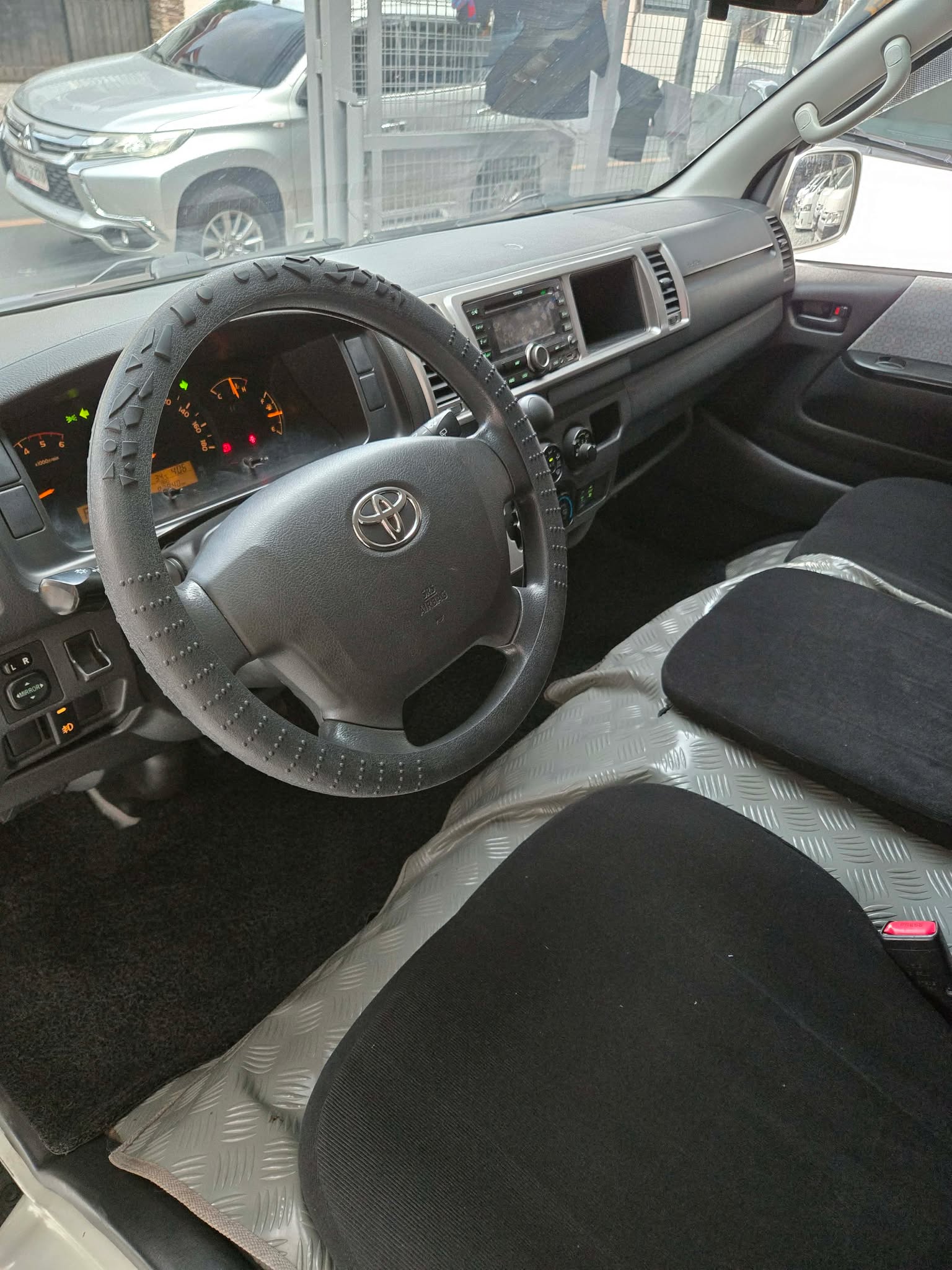 2016 TOYOTA HIACE GL GRANDIA 3.0 AT DIESEL (CCM6834) - Image 5