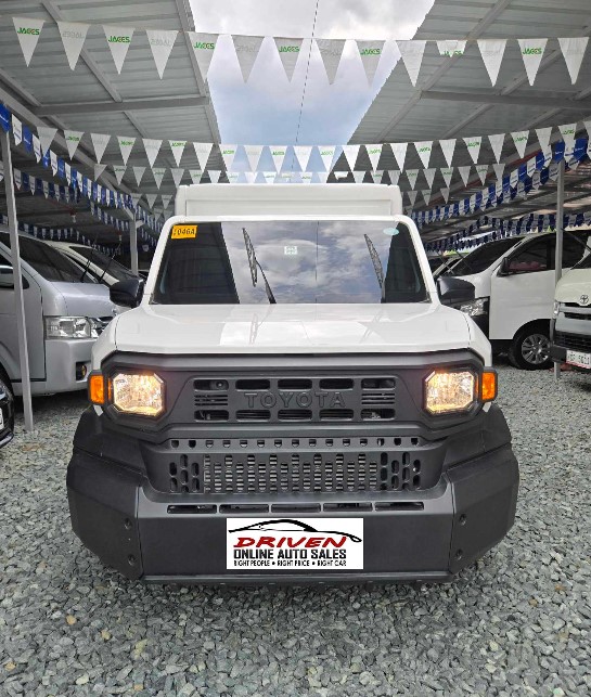 2025 TOYOTA HILUX TAMARAW 2.4 FX 5 SPEED MT DIESEL (NJA5524) - Image 1