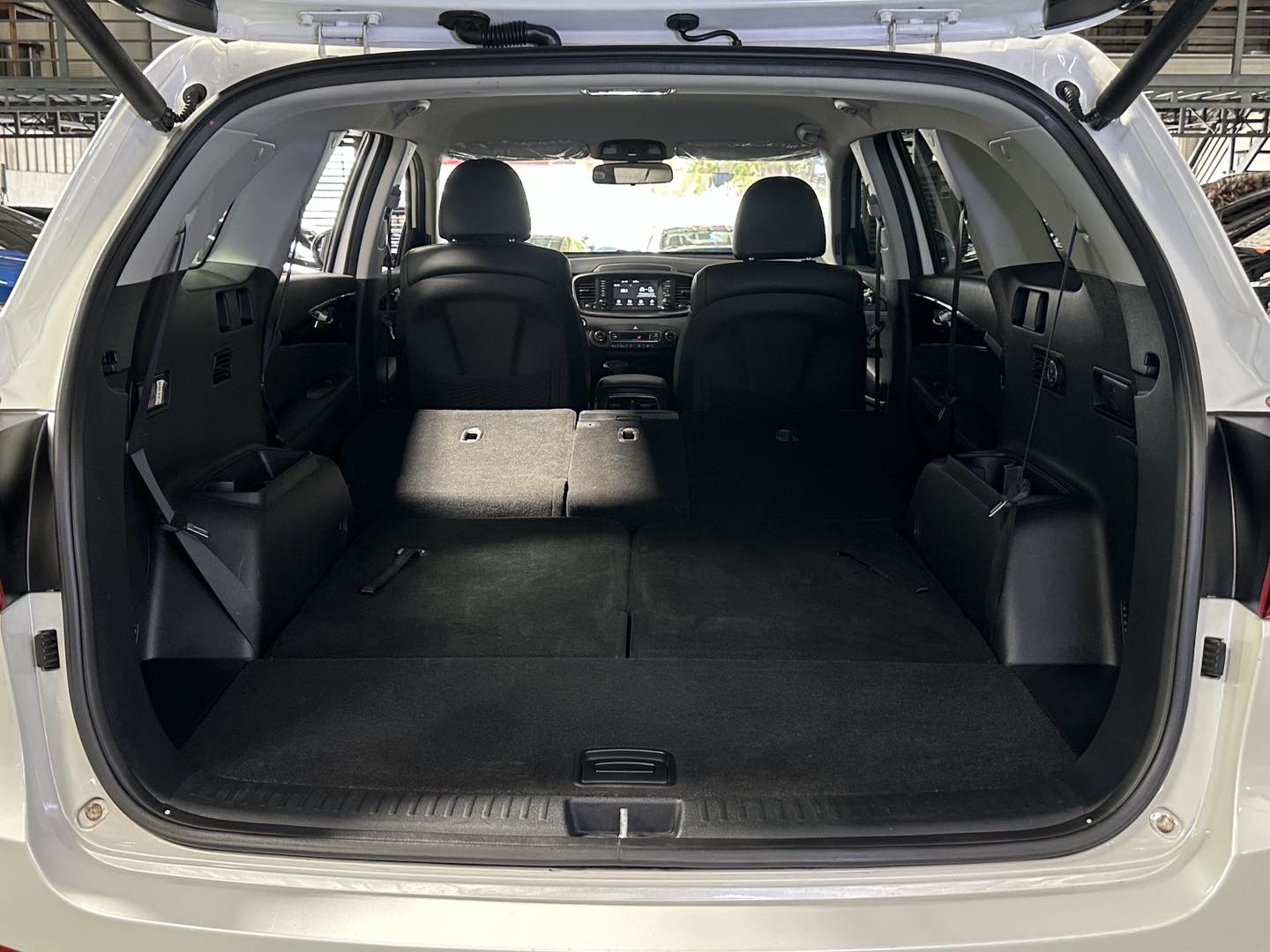 2019 KIA SORENTO 2.2 EX AT DIESEL - Image 2