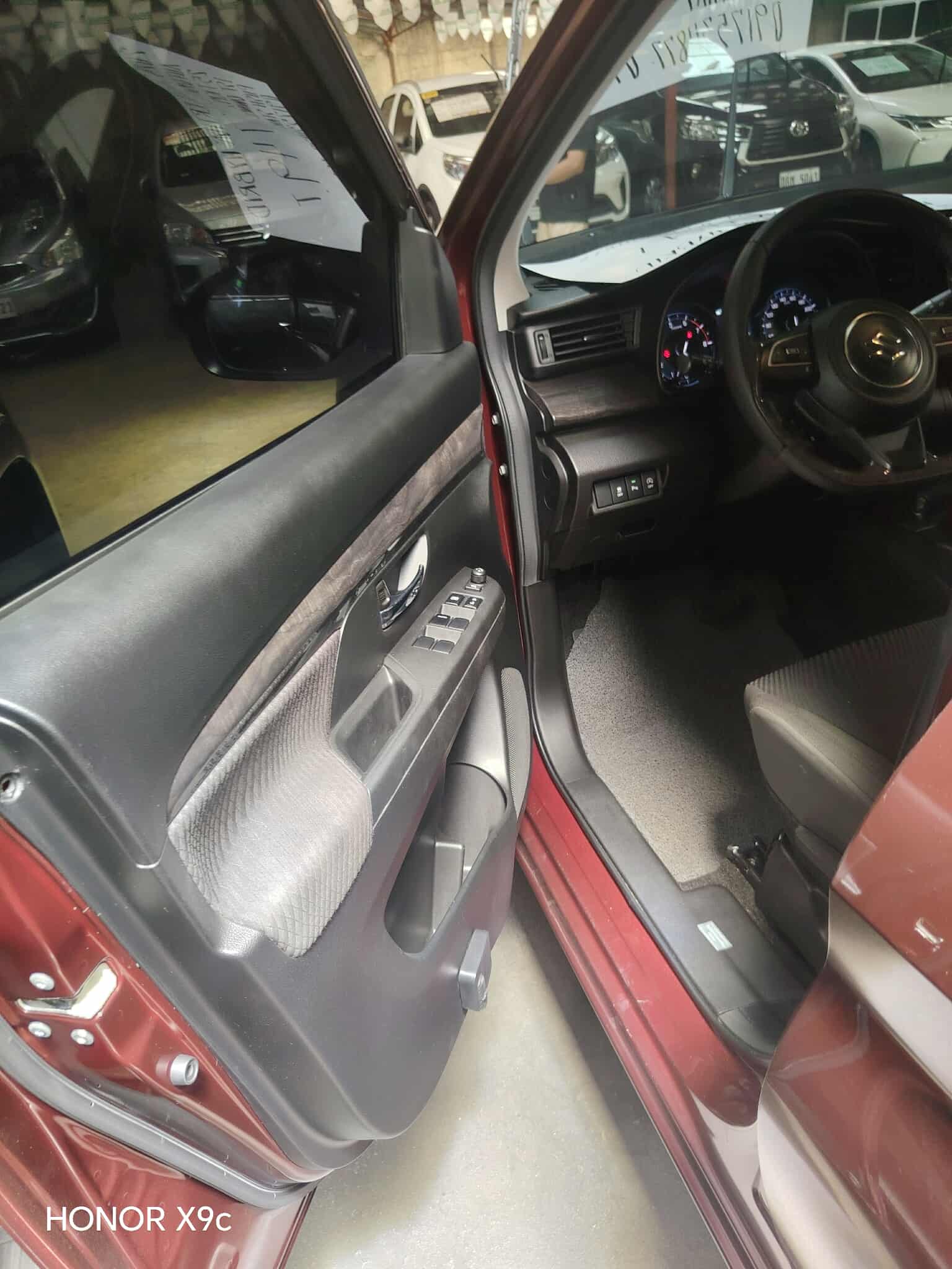 2024 SUZUKI ERTIGA HYBRID AT GAS - Image 11