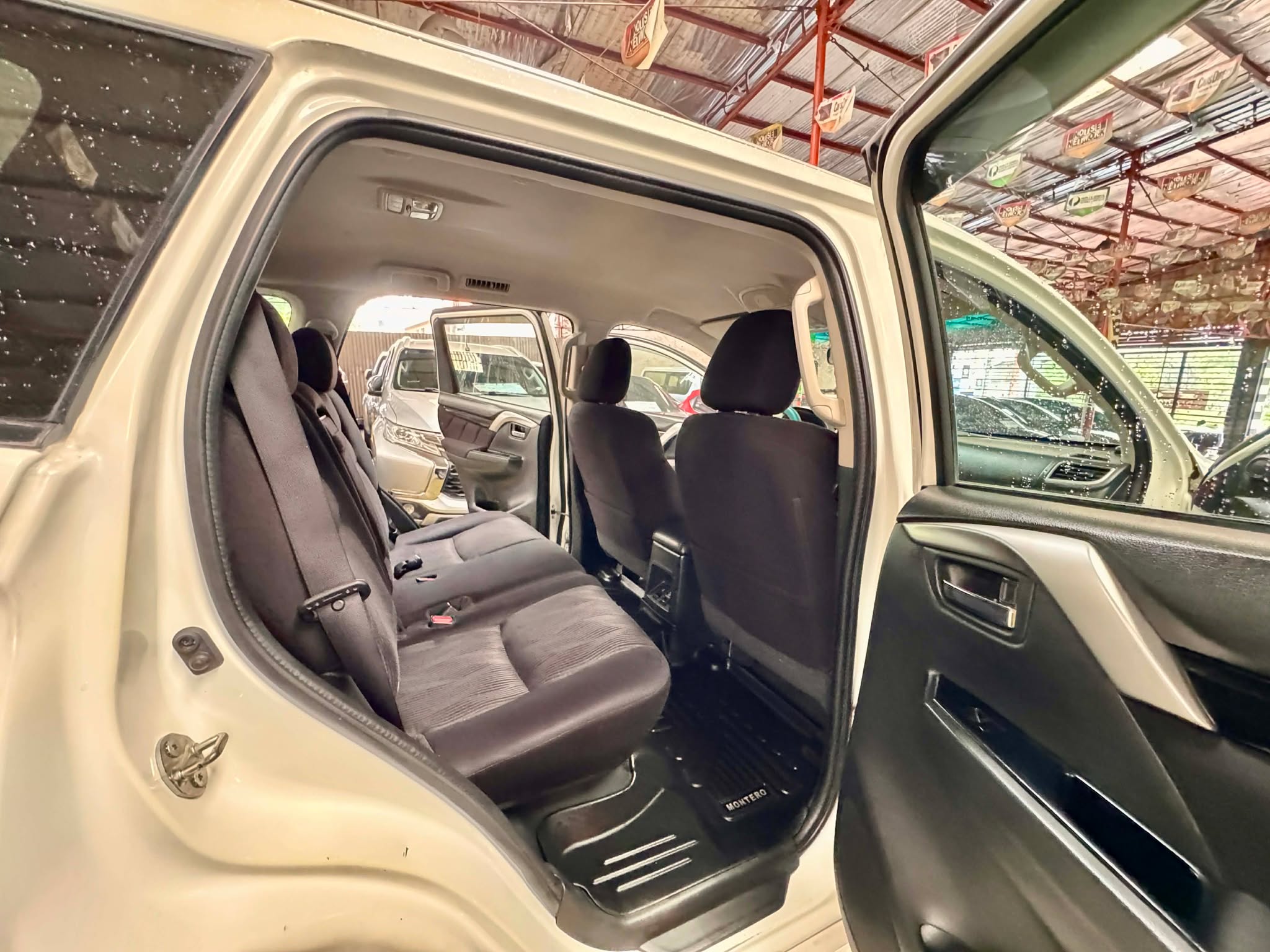 2018 MITSUBISHI MONTERO GLS AT DIESEL - Image 5