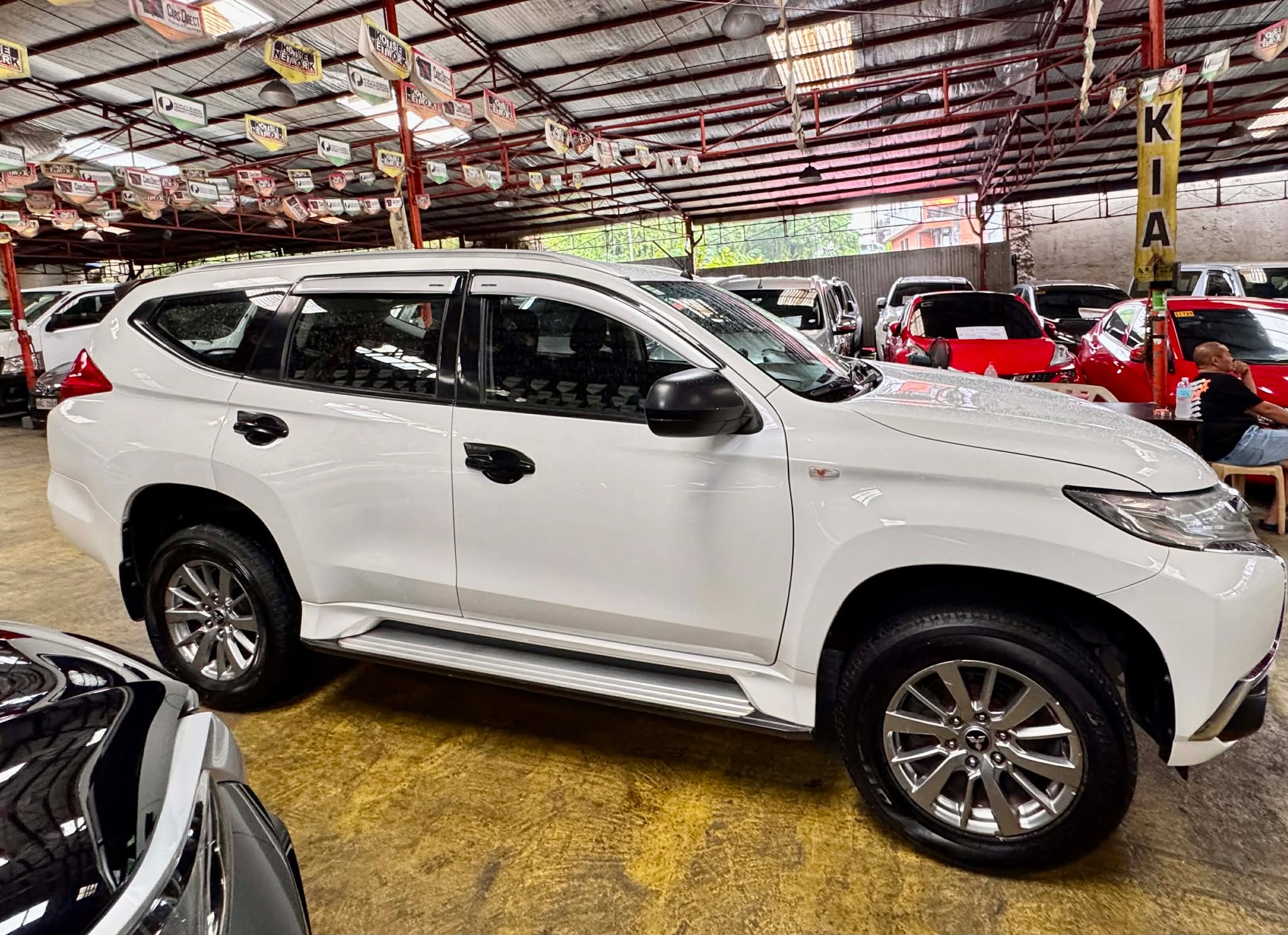 2018 MITSUBISHI MONTERO GLS AT DIESEL - Image 6