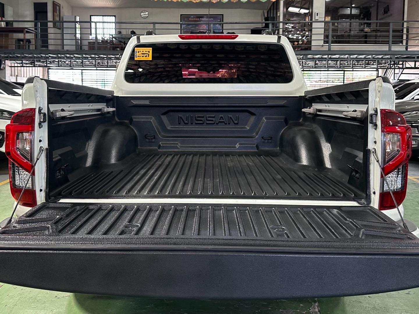 2024 NISSAN NAVARA CALIBRE X AT DIESEL - Image 7