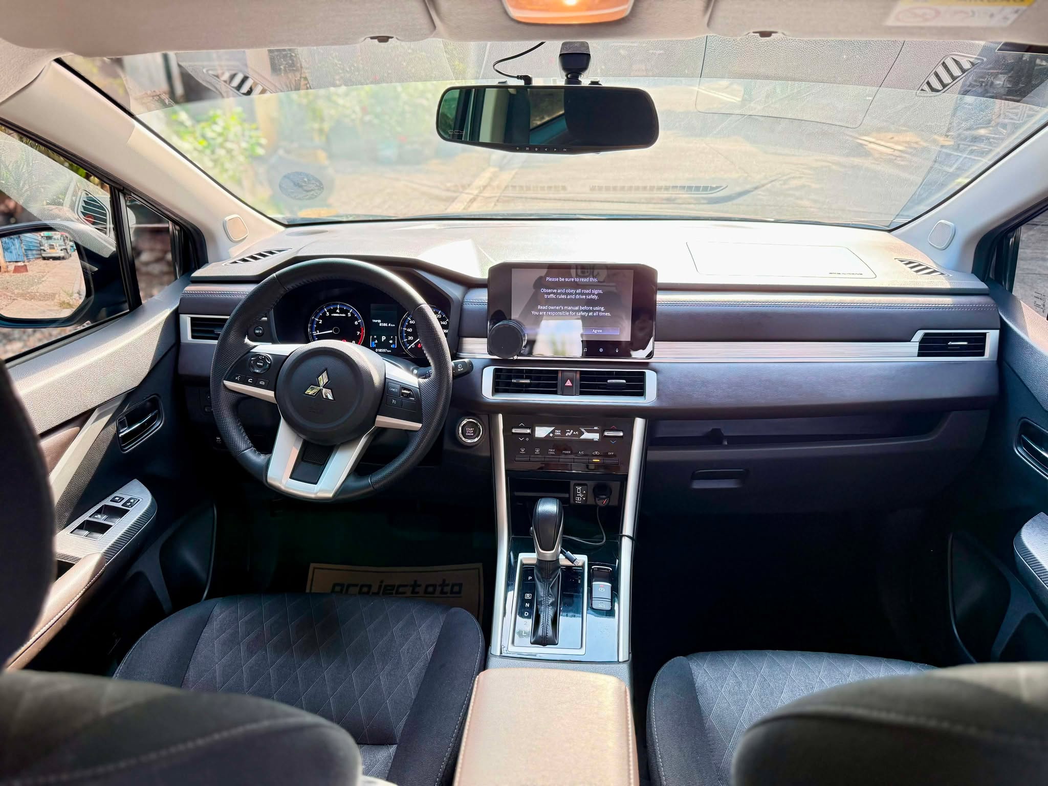 2025 MITSUBISHI XPANDER GLS AT GAS (NKQ6040) - Image 3