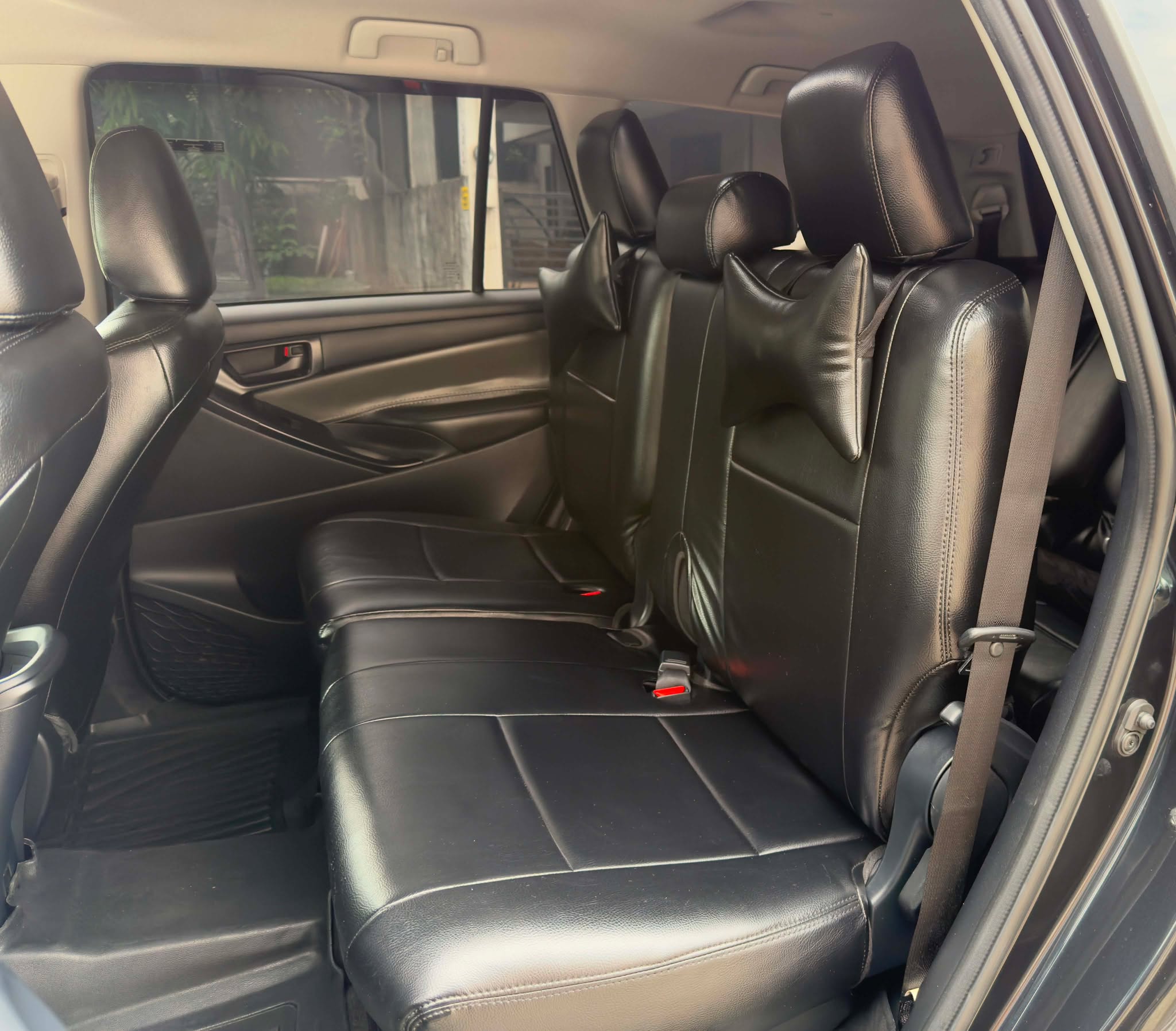2021 TOYOTA INNOVA E 2.8 AT DIESEL (NEO2664) - Image 2