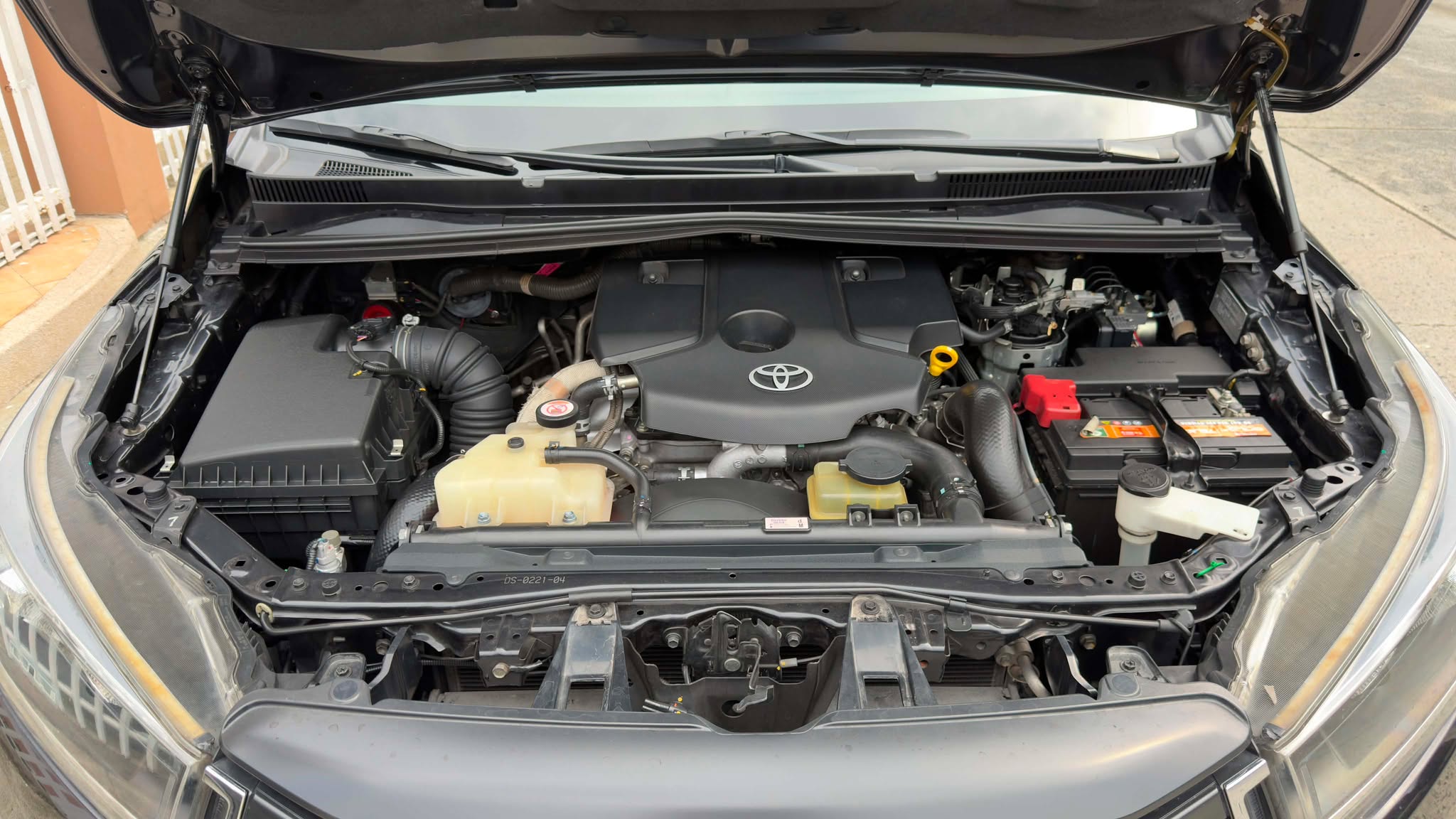 2021 TOYOTA INNOVA E 2.8 AT DIESEL (NEO2664) - Image 9
