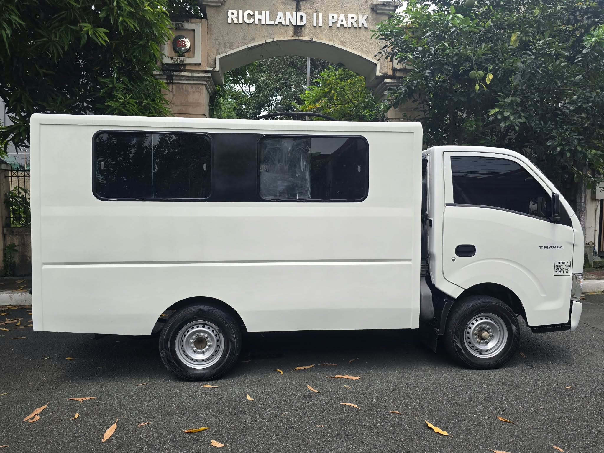 2022 ISUZU TRAVIZ MANUAL DIESEL - Image 7