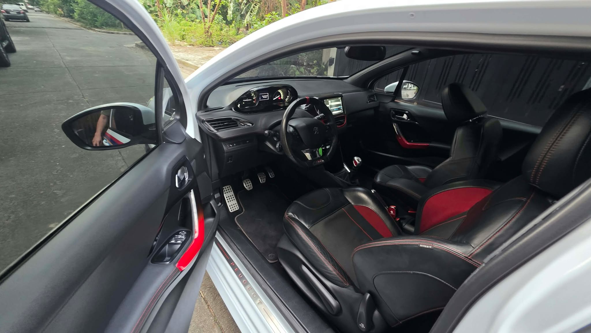 2015 PEUGEOT 208 GTI MANUAL GAS - Image 3