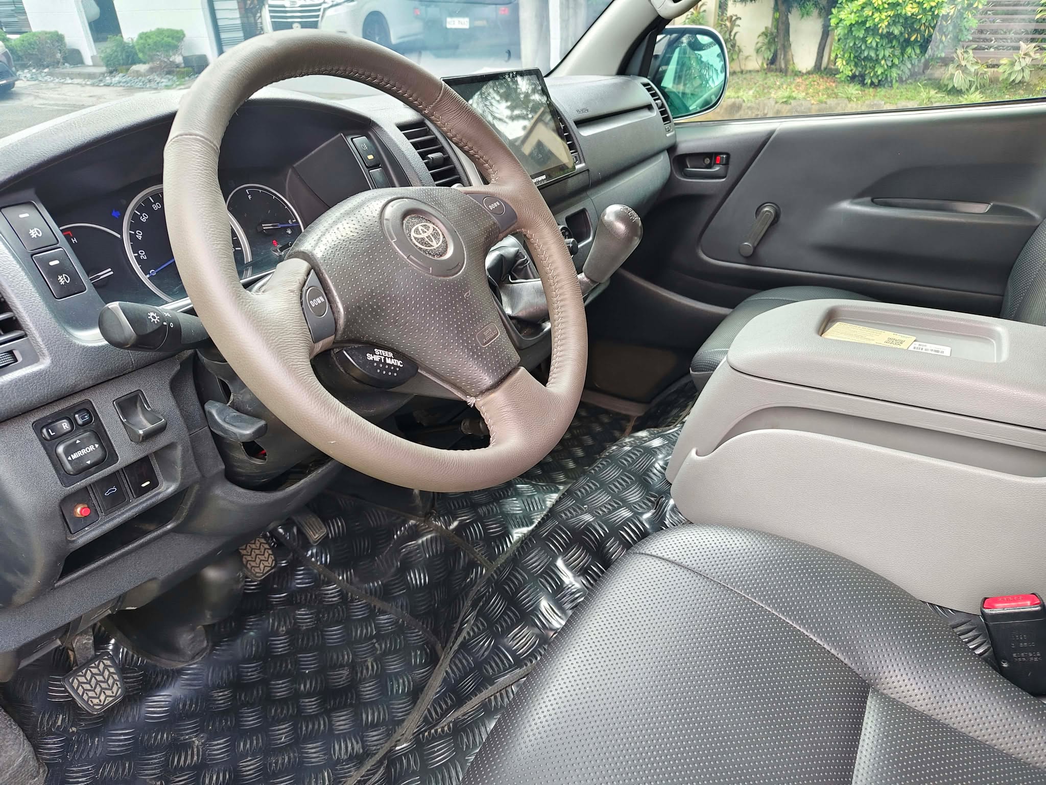 2017 TOYOTA HIACE COMMUTER 3.0 MANUAL DIESEL (BAA6389) - Image 6