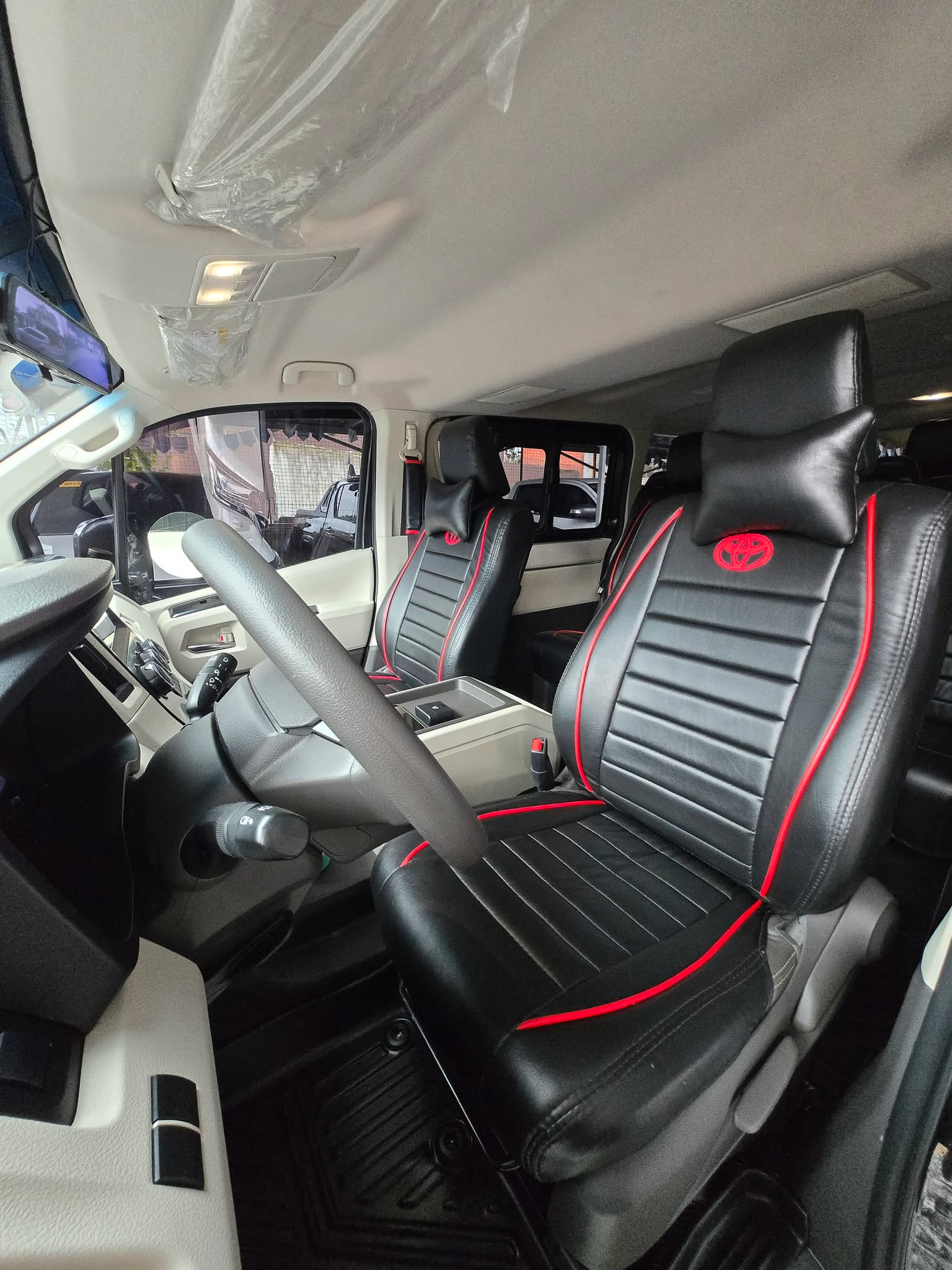 2019 TOYOTA HIACE GL GRANDIA 2.8L MANUAL DIESEL (DAN8521) - Image 5