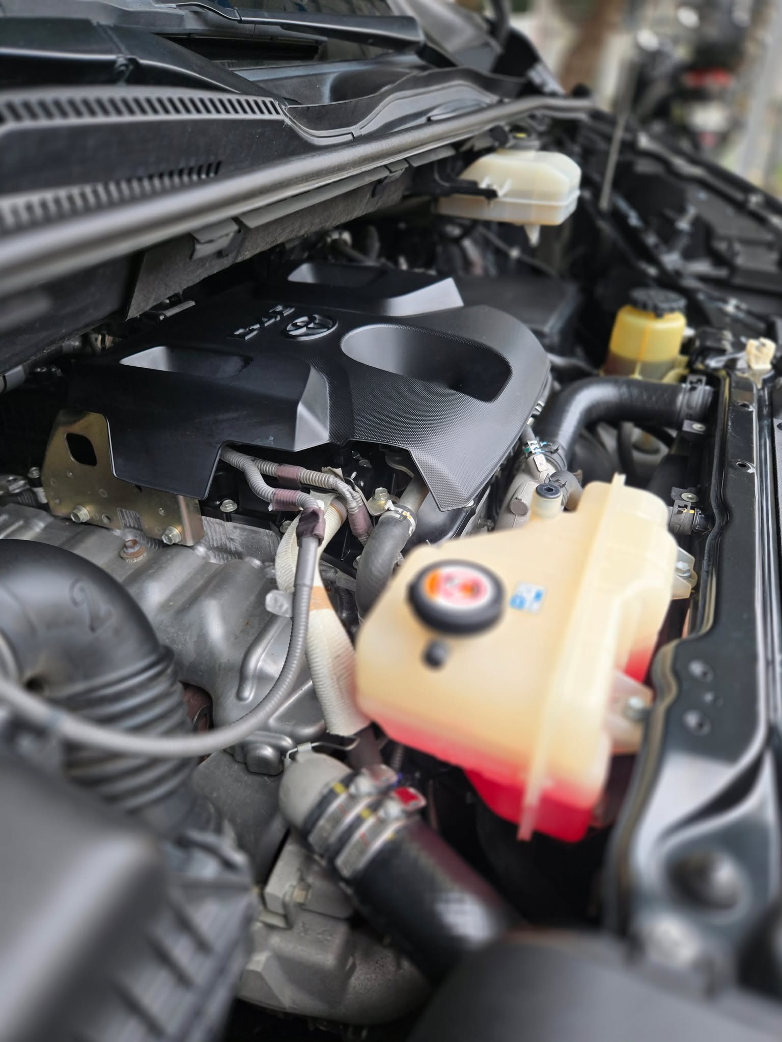 2019 TOYOTA HIACE GL GRANDIA 2.8L MANUAL DIESEL (DAN8521) - Image 6