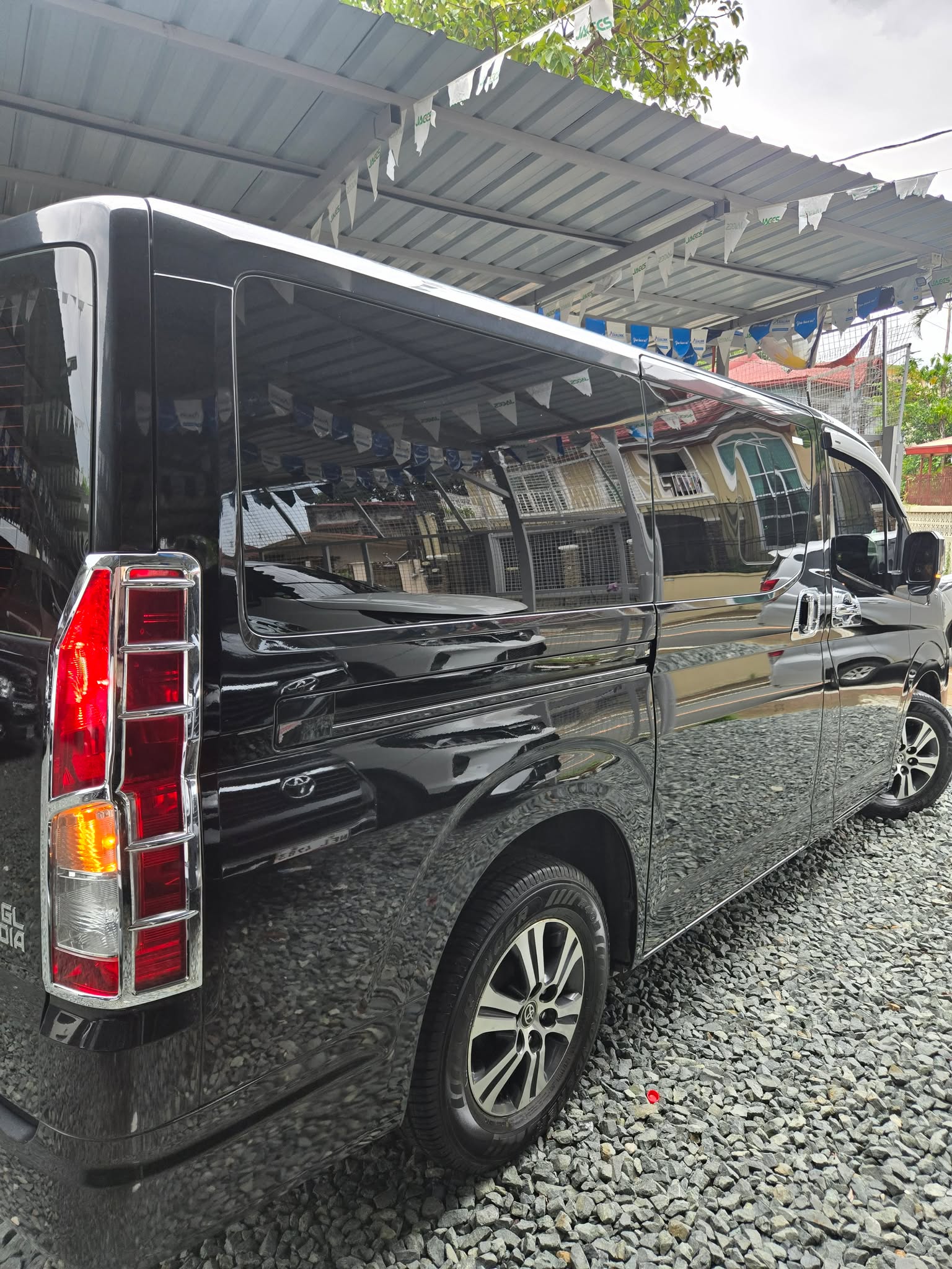 2019 TOYOTA HIACE GL GRANDIA 2.8L MANUAL DIESEL (DAN8521) - Image 9