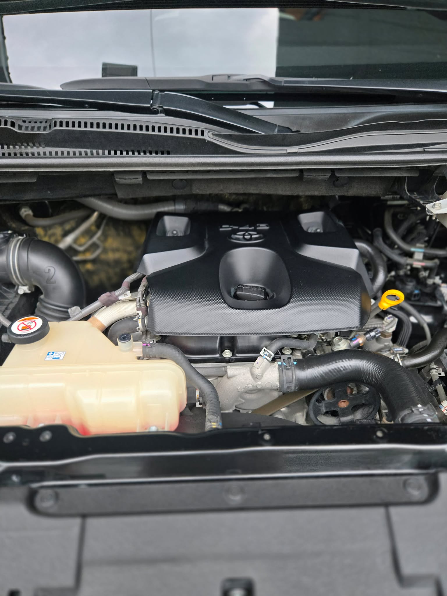2019 TOYOTA HIACE GL GRANDIA 2.8L MANUAL DIESEL (DAN8521) - Image 12