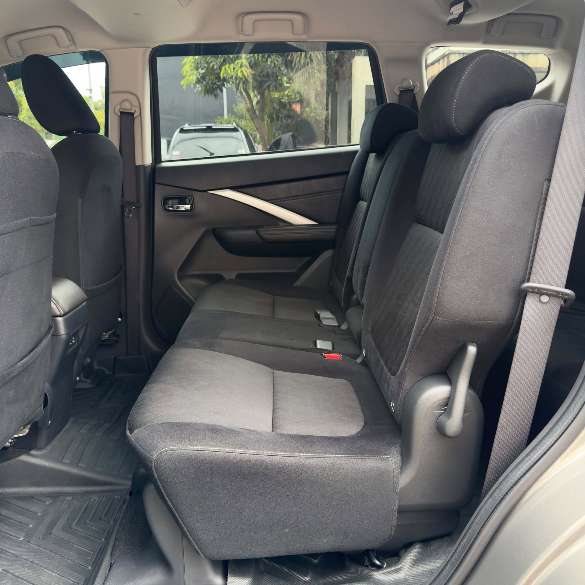 2025 MITSUBISHI XPANDER GLS AT GAS (NKE5373) - Image 4