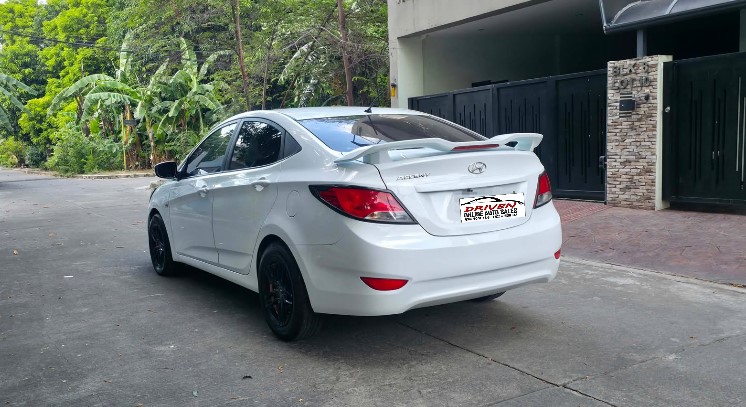 2016 HYUNDAI ACCENT 1.4 E AT GAS - Image 4