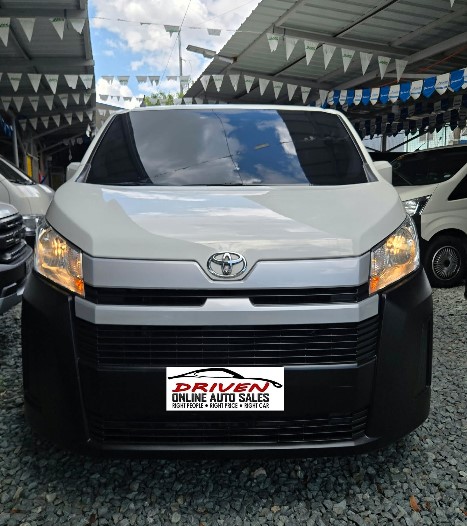 2020 TOYOTA HIACE COMMUTER DELUXE 2.8 MANUAL DIESEL (NFY7412) - Image 1