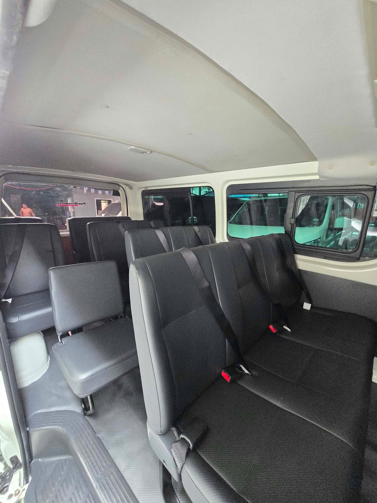 2023 TOYOTA HIACE COMMUTER 3.0 MANUAL DIESEL (NFP6572) - Image 3