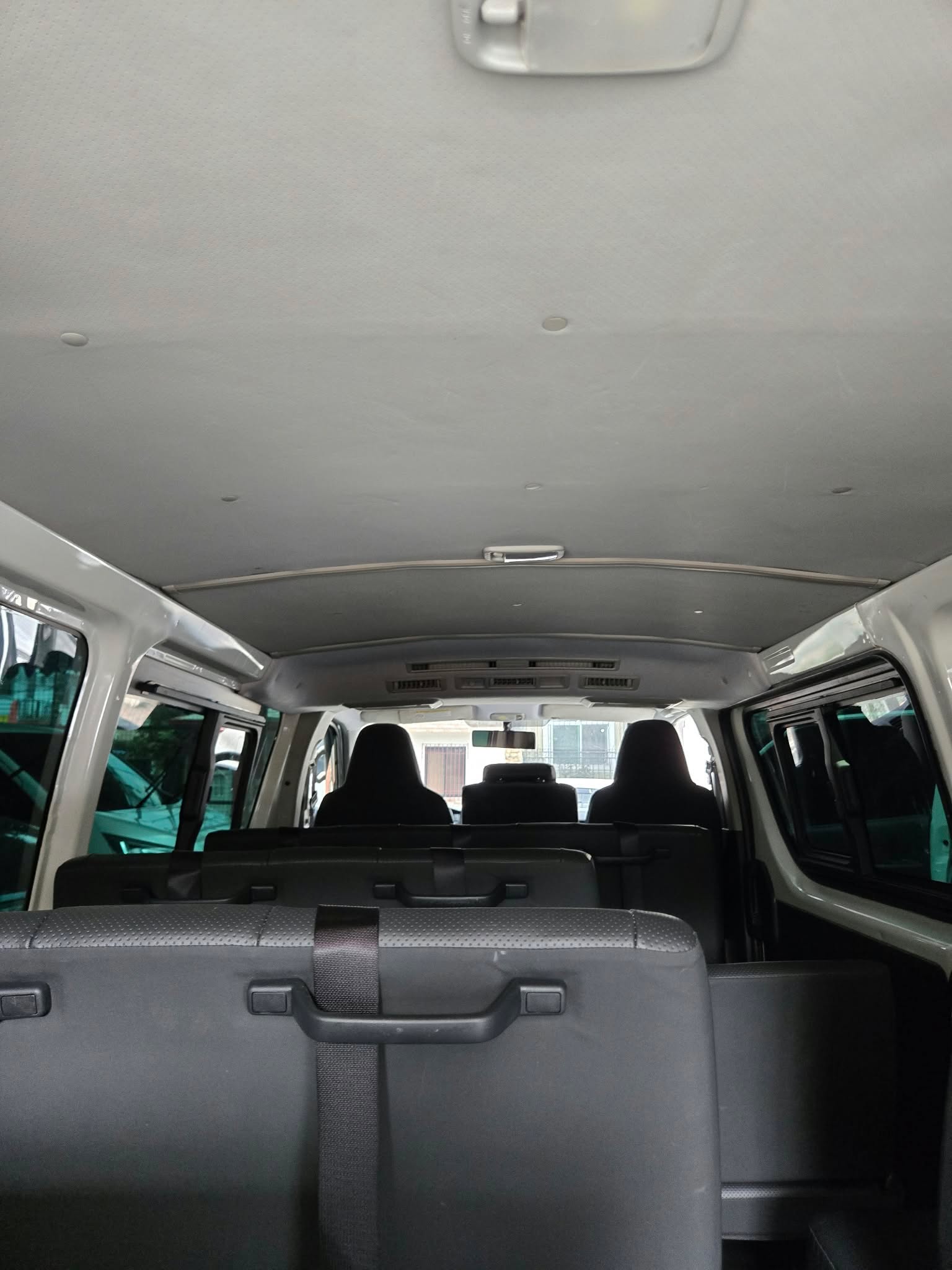 2023 TOYOTA HIACE COMMUTER 3.0 MANUAL DIESEL (NFP6572) - Image 7