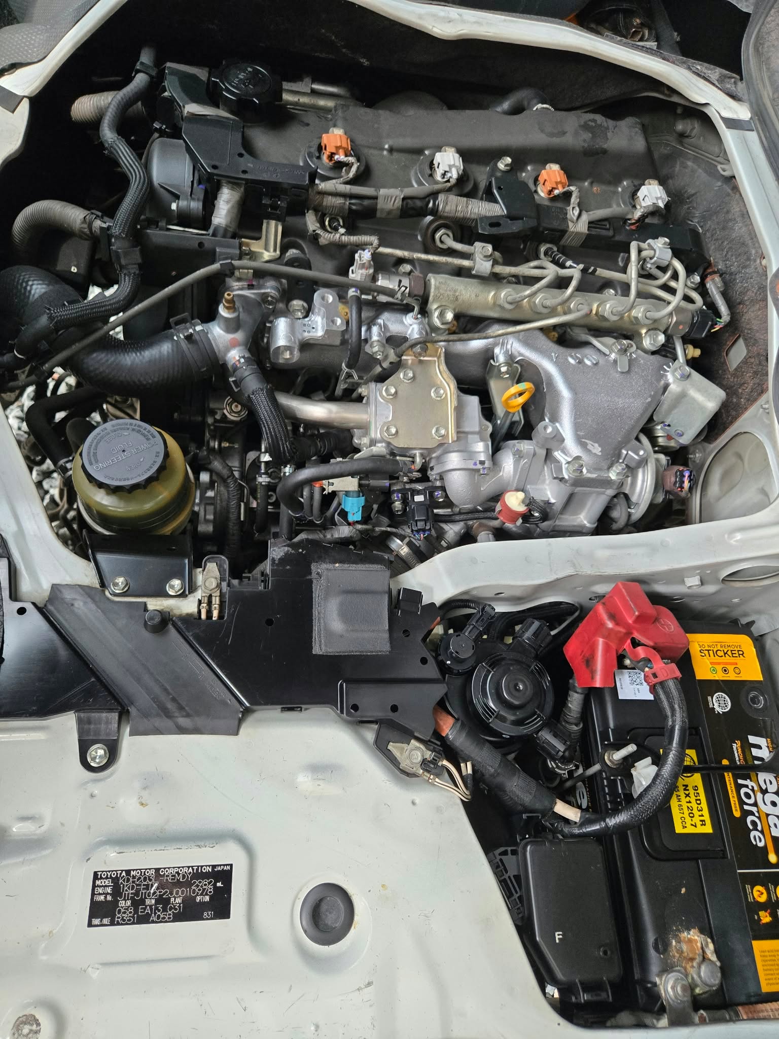 2023 TOYOTA HIACE COMMUTER 3.0 MANUAL DIESEL (NFP6572) - Image 9